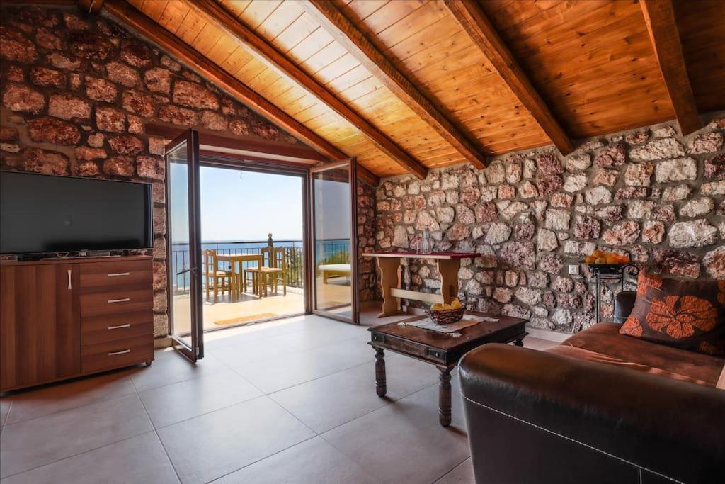 Вілла Petronas Land House 2 Арханґелос Екстер'єр фото