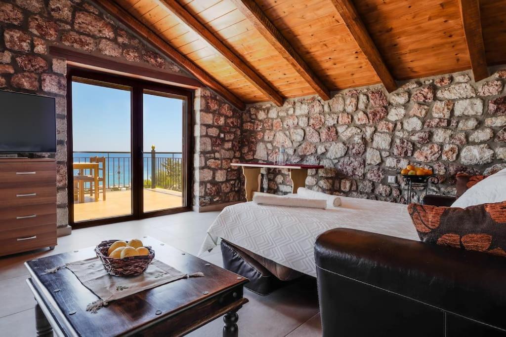 Вілла Petronas Land House 2 Арханґелос Екстер'єр фото